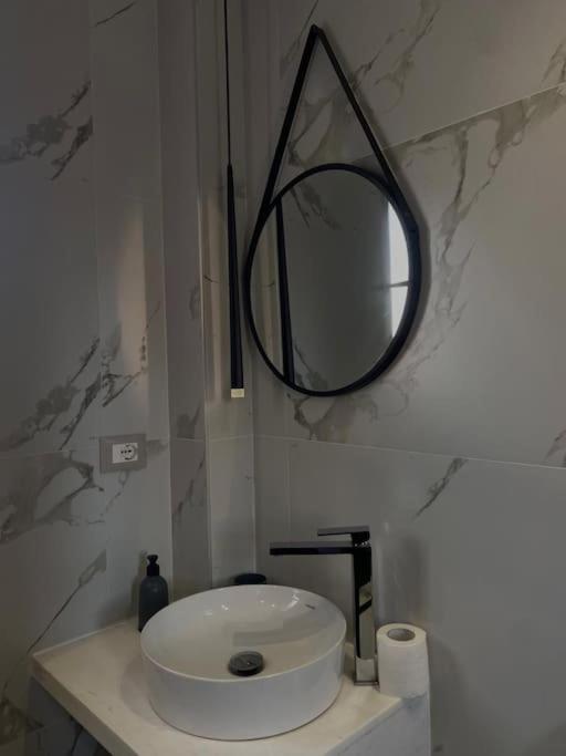 Tirana Elegant Apartment מראה חיצוני תמונה