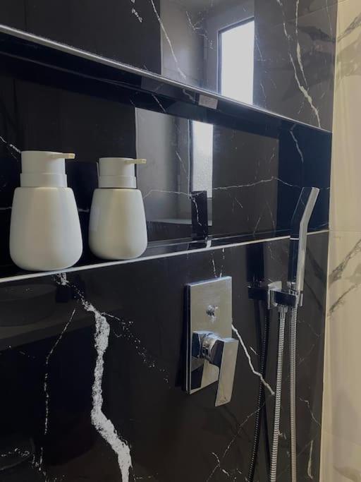 Tirana Elegant Apartment מראה חיצוני תמונה